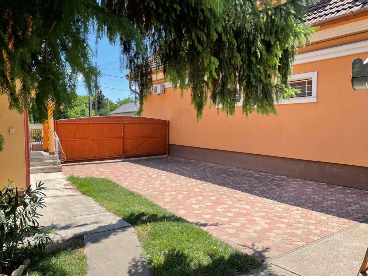 Csillám vendégház Hajduszoboszlo Exterior foto