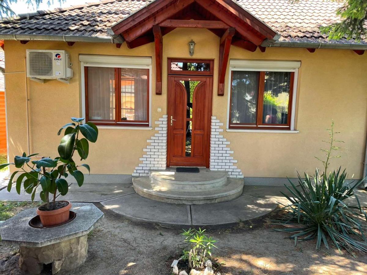 Csillám vendégház Hajduszoboszlo Exterior foto