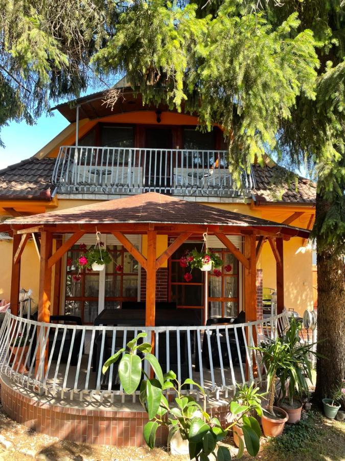 Csillám vendégház Hajduszoboszlo Exterior foto